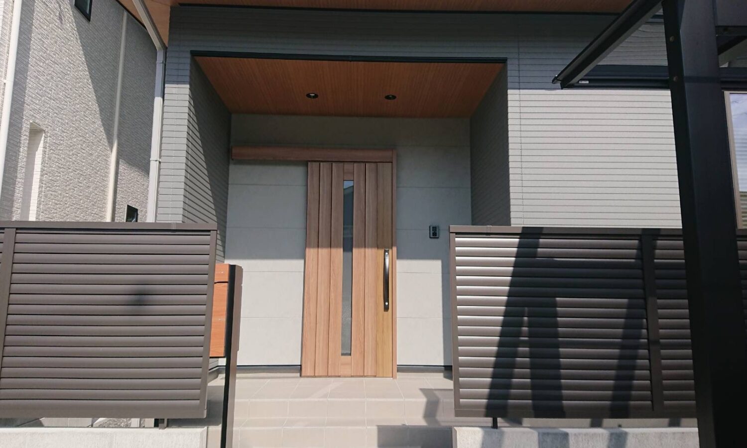 洗練された品のある見惚れる家の外観